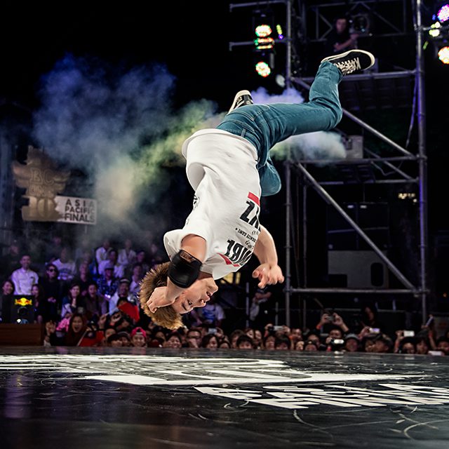 ターン・イット・ルーズ featuring TAISUKE～世界最高峰 ブレイ… TAISUKE・ISSEI・Shigekixの最強BBOYトリオが世界最峰のBBOY達と