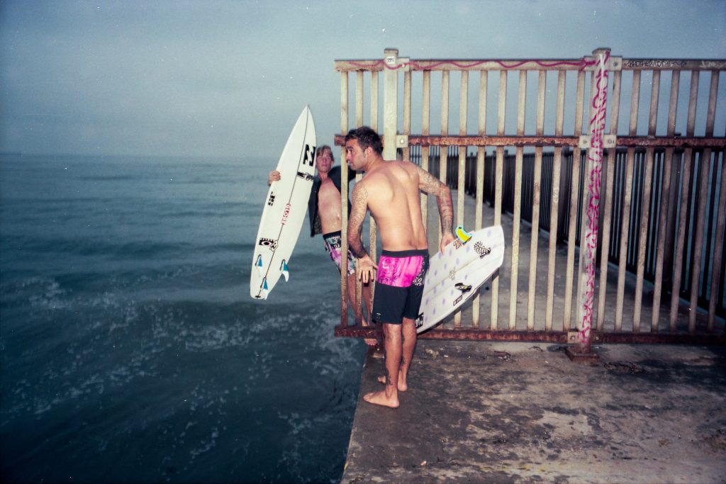 BILLABONGがアンディ・ウォーホルとバスキアのコラボレーション作品を