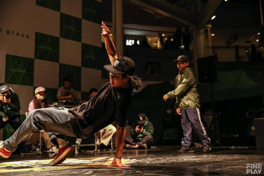 BBOY Take photo by HAMASHOW